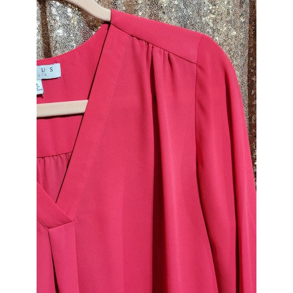 Chaus New York Red Flowy Blouse. Size Medium. Red. Elastic gathered hem - Picture 5 of 7